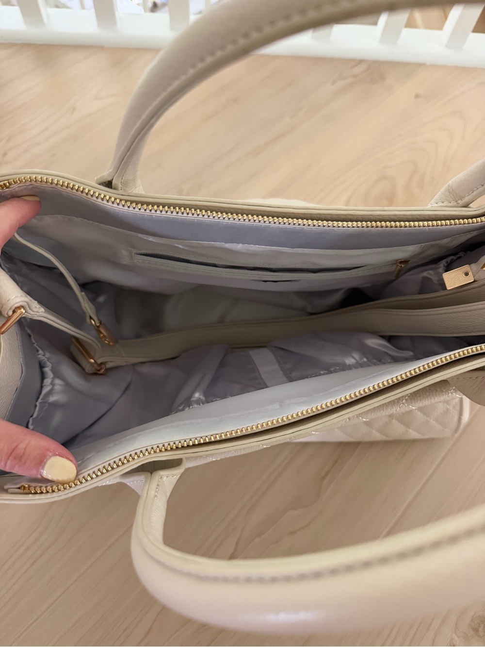Luli Bebe Diaper Bag Top-Handle Tote Bag in white cream - Picture 2 of 3